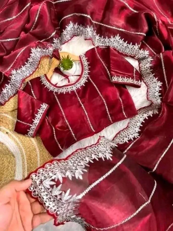 Georgette Sharee with Blouse Piece - Image 6