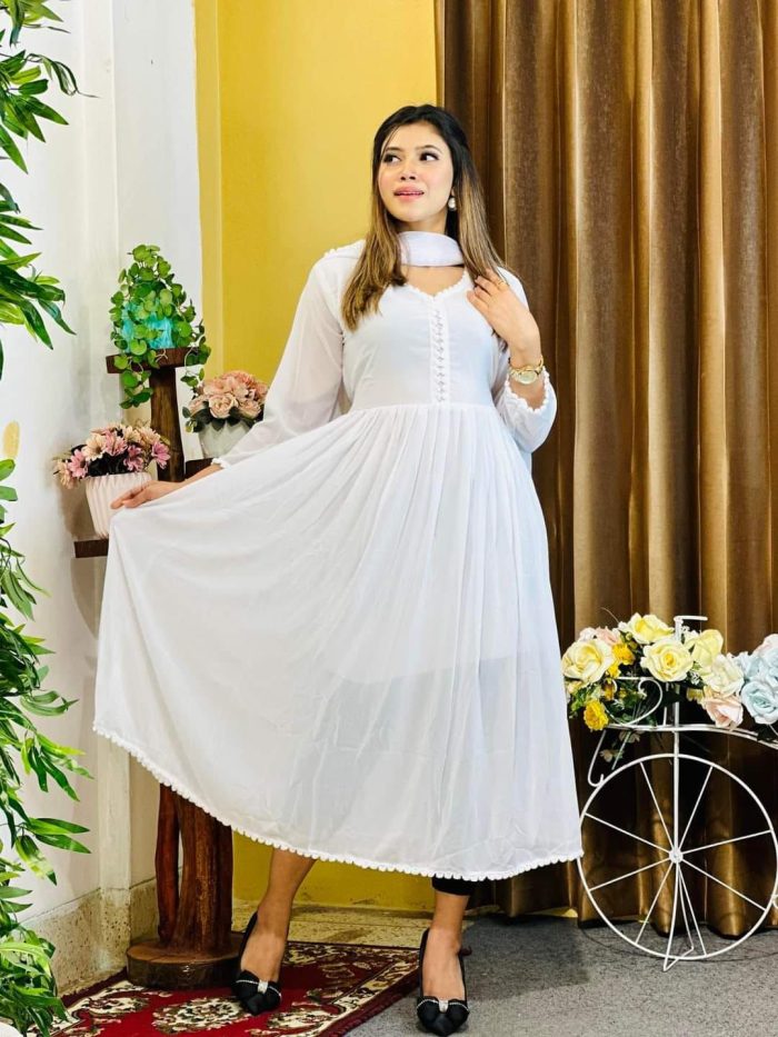 Indian georgette 2 piece gown - Image 4