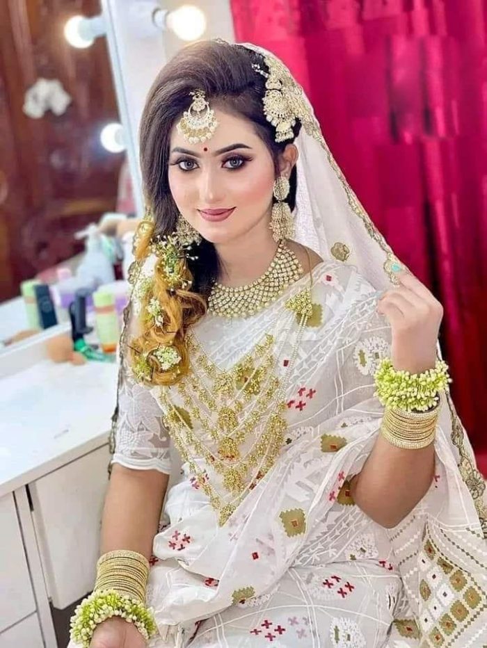 হাফ সিল্ক স্ক্রিন প্রিন্ট শাড়ি