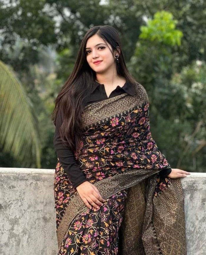 হাফ সিল্ক স্ক্রিন প্রিন্ট শাড়ি