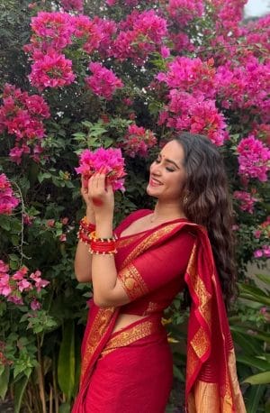 Elegant Check Cotton Saree with Running Blouse Piece – Perfect for Festivals & Weddings